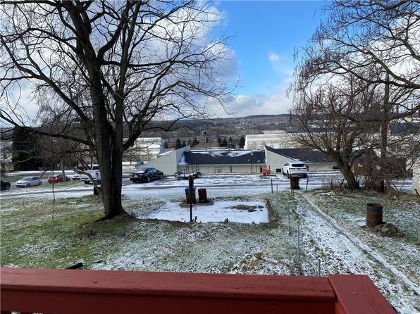 506 Spearman Ave, Farrell, PA 16121