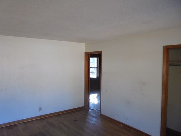 5th image of 38 Archwood Dr