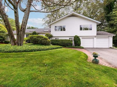 14 Sparrow Lane, East Hills, NY, 11576