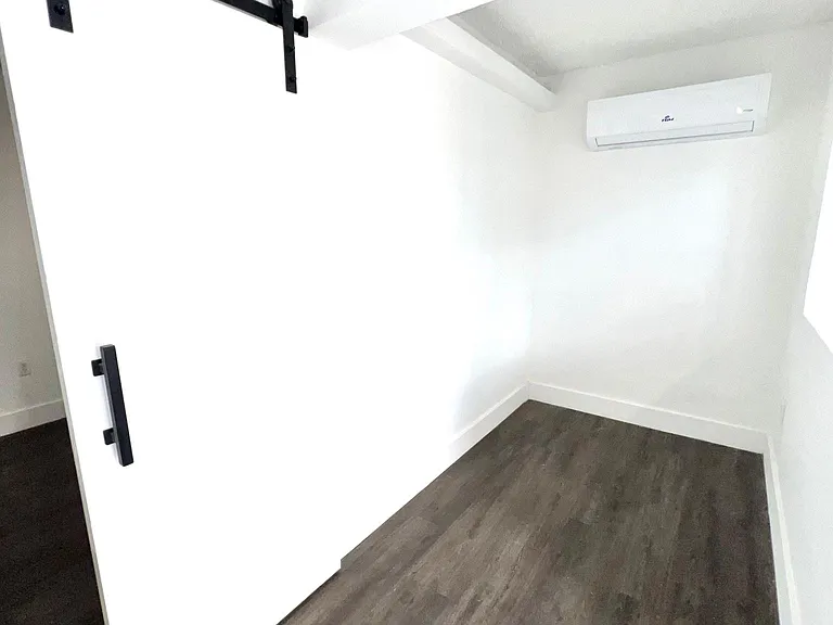 57 NW 48th Pl #5 — Photo 8