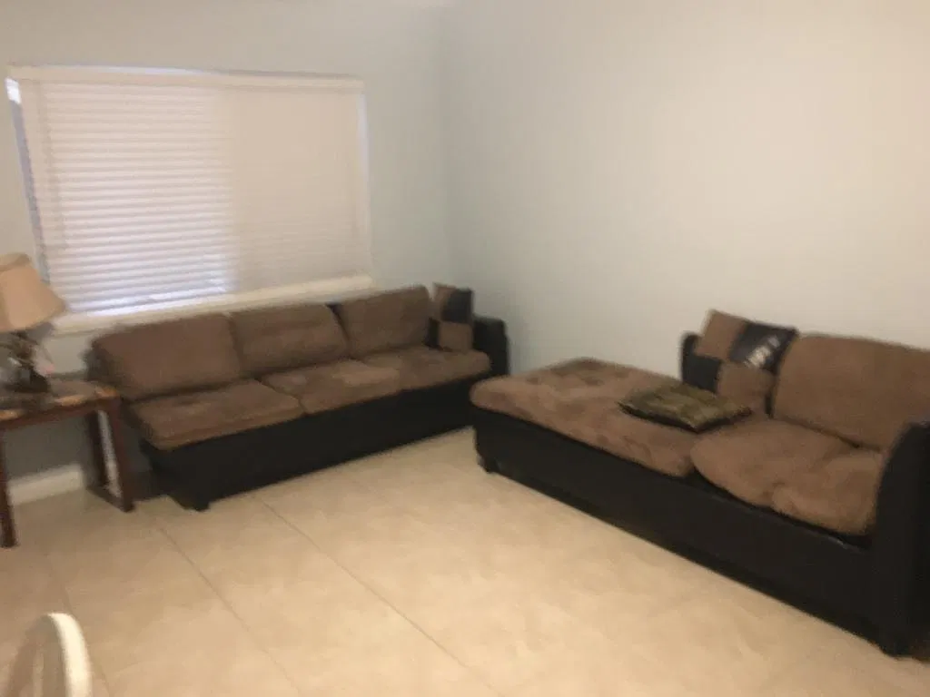 2 bed, 3200 sqft, $950 — Photo 1