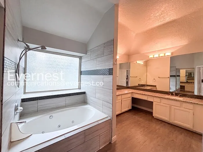 7842 Royan Dr — Photo 16