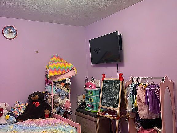 4th image of 201 Hendrix St