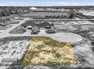 406 Lora Sue Ct, Italy, TX 76651