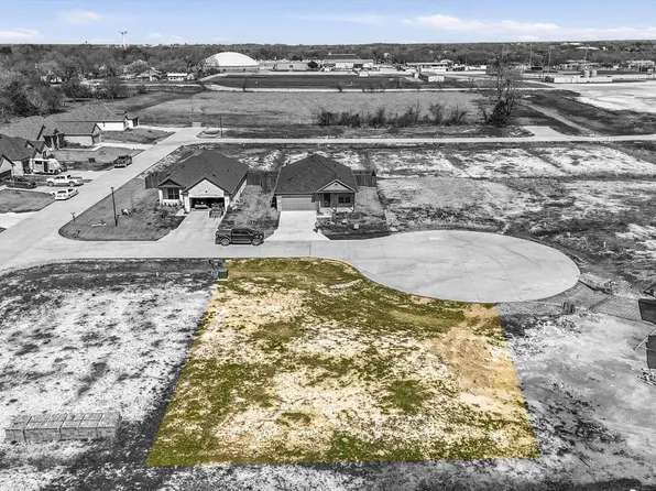 406 Lora Sue Ct, Italy, TX 76651