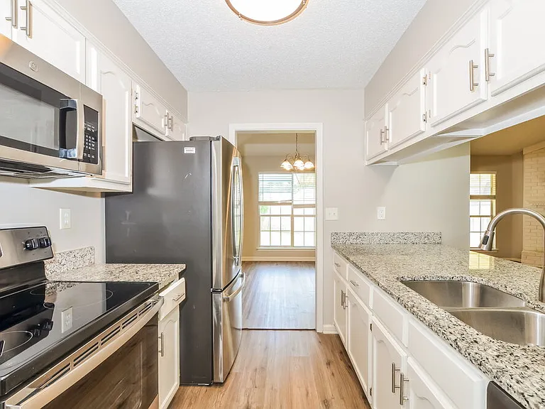 6899 Gallop Dr — Photo 8