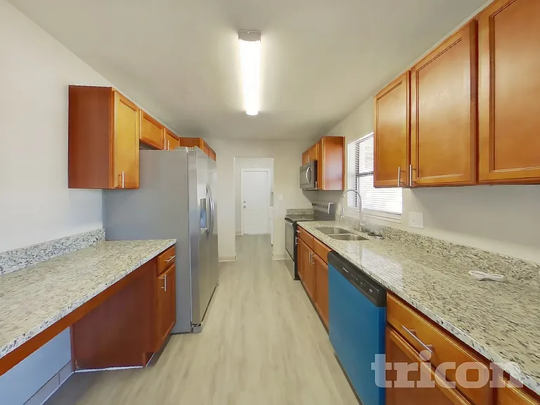 1122 Ibsen Ave — Photo 5