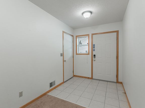 5th image of 547 Woodduck Dr Unit B