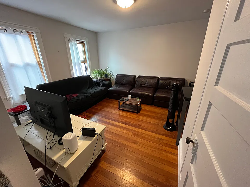 197 College Ave #3