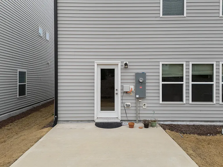 2108 Regal Dr — Photo 36