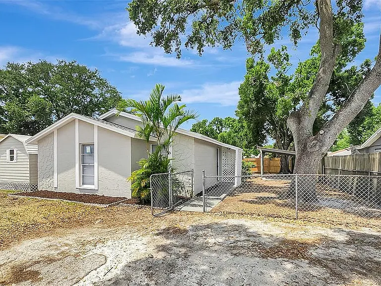 10215 Cutten Green Ct — Photo 2