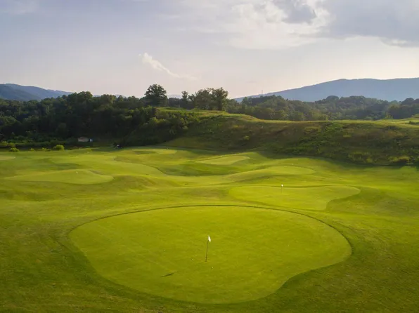 3849 Saul Ln, Roanoke, VA 24014