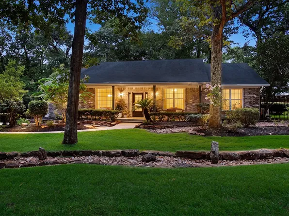 10117 Shady Hollow Dr, Conroe, TX 77304