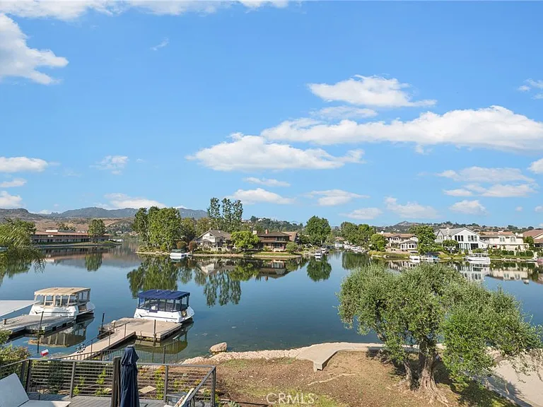 32174 Beachlake Ln — Photo 12