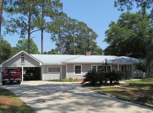 580 Twin Lakes Dr, Defuniak Springs, FL 32433