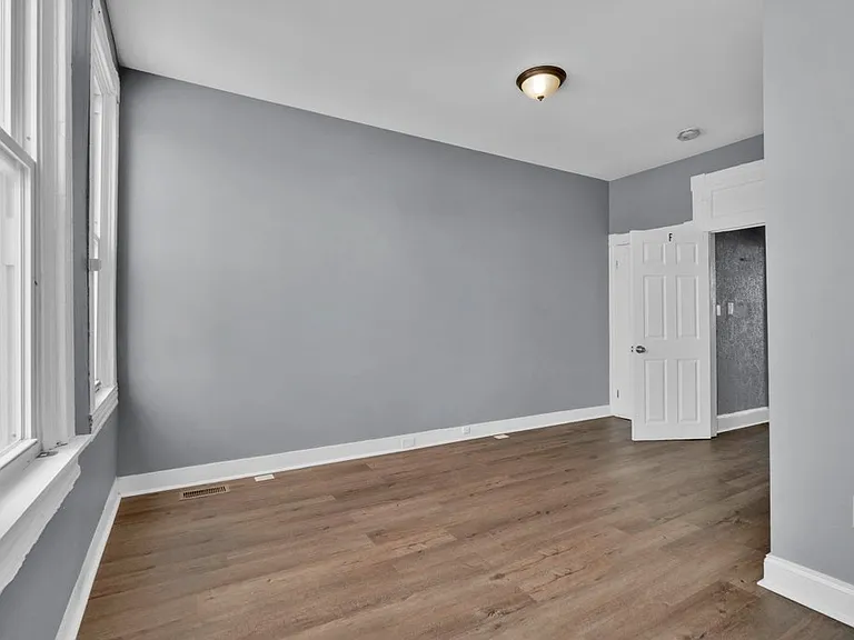 2617 E Preston St — Photo 32