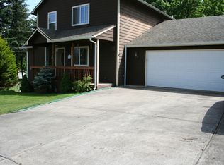 315 7th St, Scotts Mills, OR
