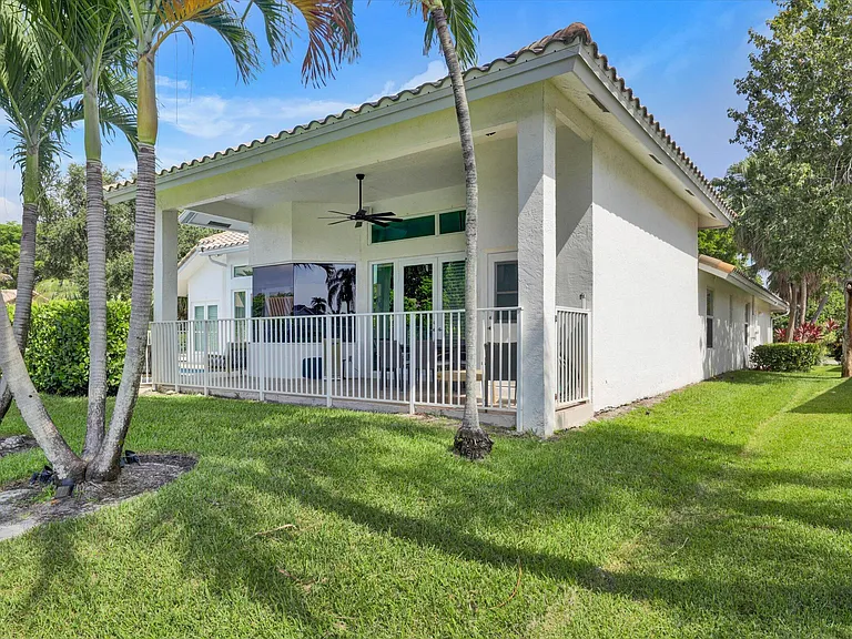 10370 NW 50th Ct — Photo 10
