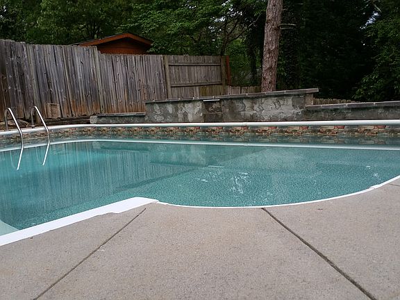 2nd image of 1139 Pin Oak Dr