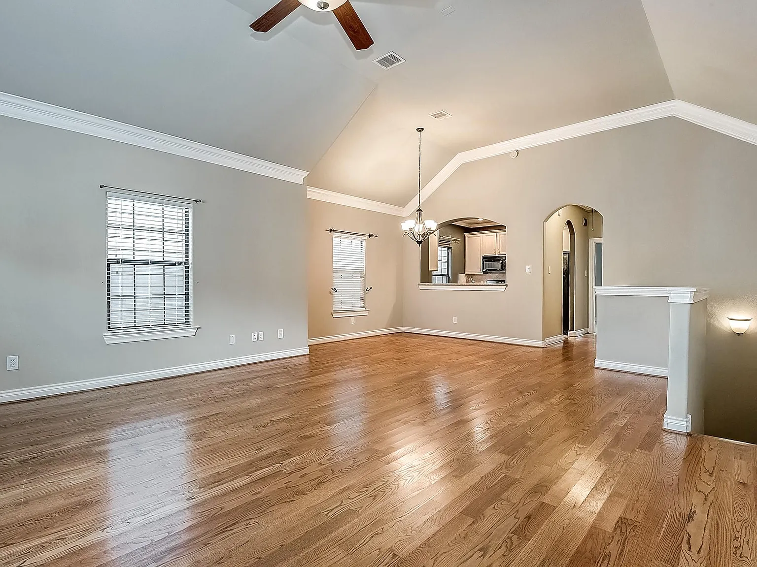 2 bed, 2.0 bath, 1440 sqft, $2,190 — Photo 1