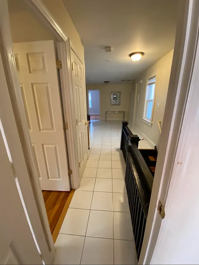 3 bed, 1200 sqft, $2,900 — Photo 3