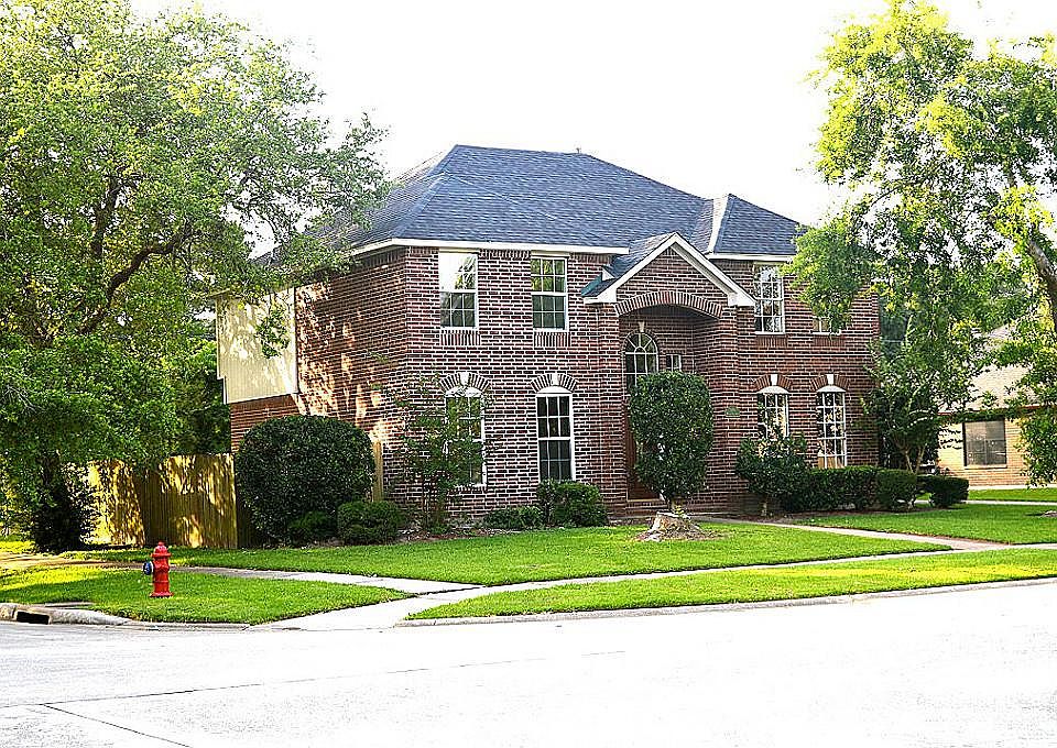 1st image of 119 Water Oak Dr