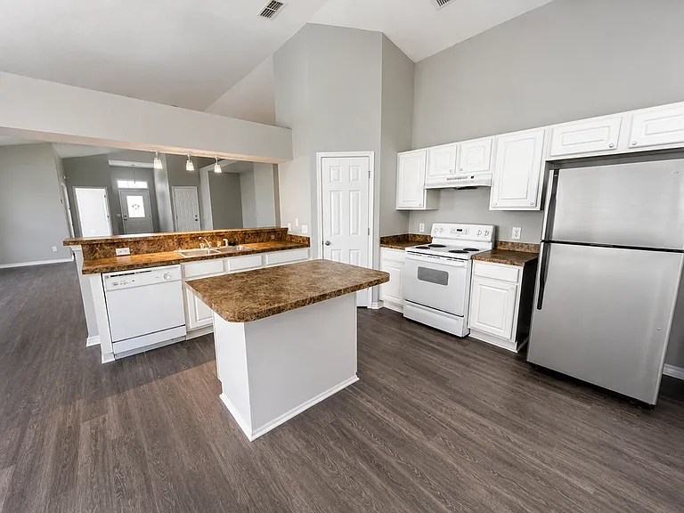 124 Sandstone Trl — Photo 8