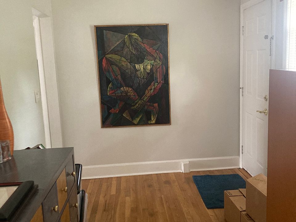 Entrance / living room with furniture