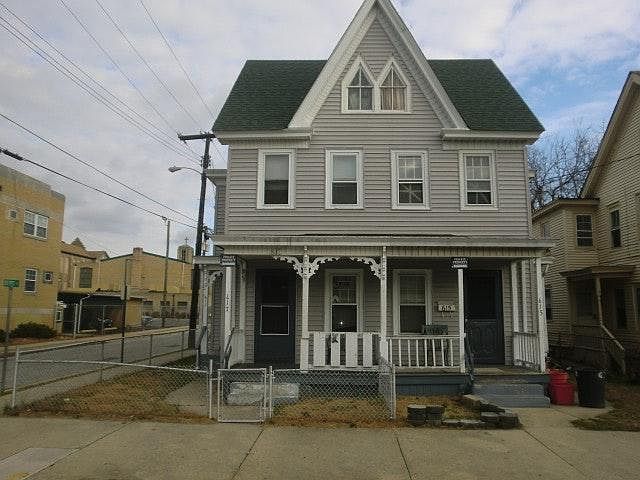 Exterior (left side of unit)