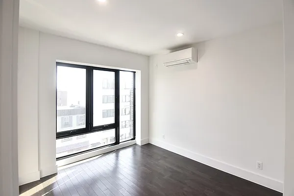 Rented by The Agency | media 28