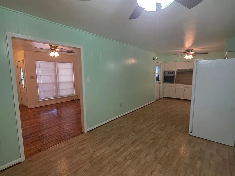 303 Nauert St — Photo 10