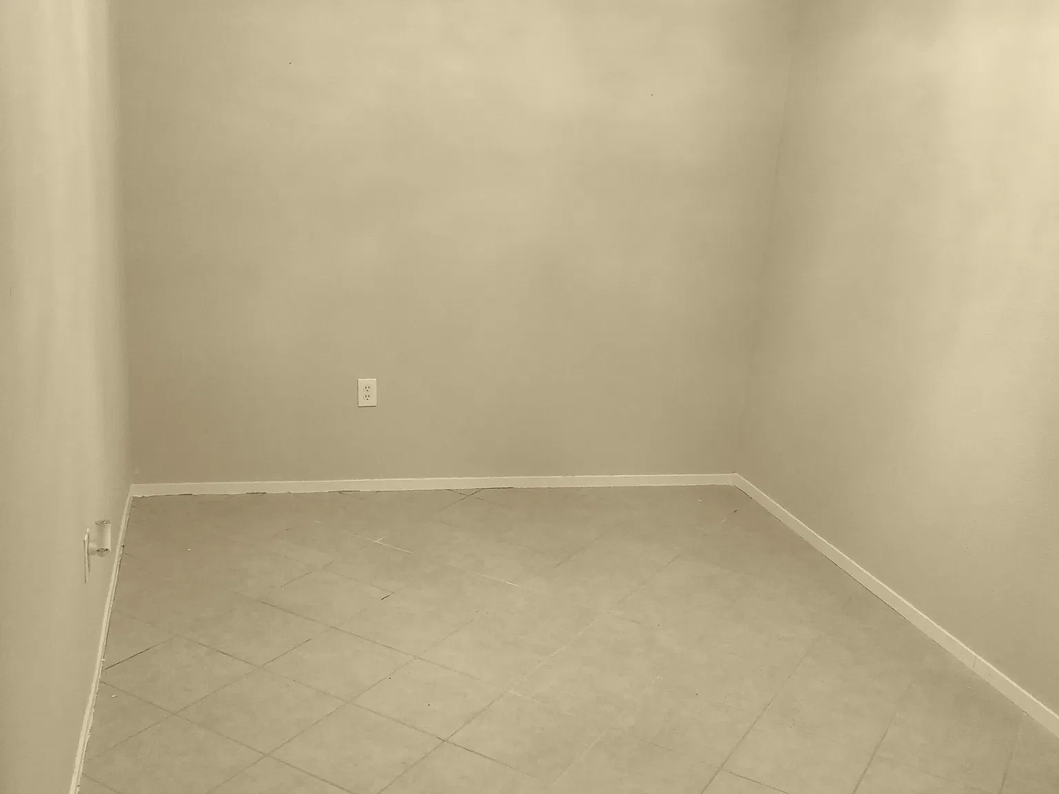 4 bed, 2.5 bath, 1826 sqft, $1,845 — Photo 3