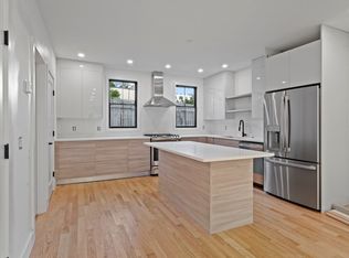 3 Pulaski Ave, South Boston, MA 02127