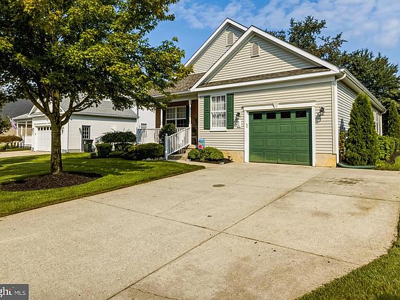 4th image of 24 Bear Creek Dr
