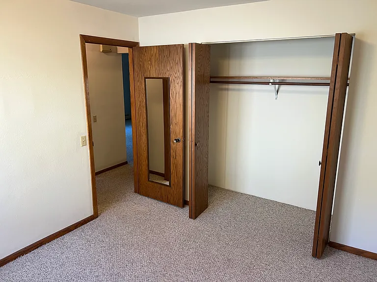 2512 Valley St #8 — Photo 6
