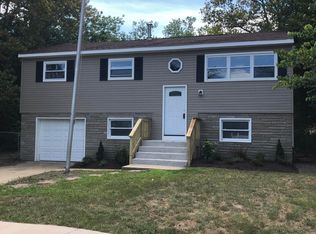 10 Harold Pl, Manchester, NJ 08759
