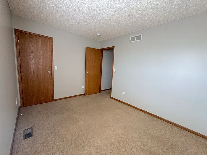 5643 Barney Ln — Photo 14