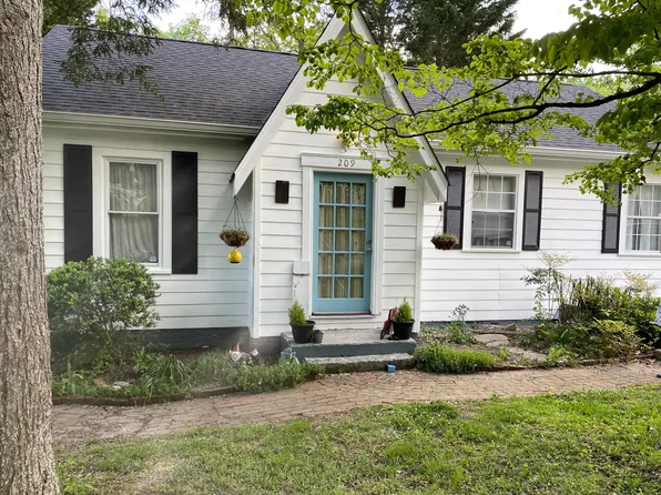 209 Claire St, Rossville, GA 30741