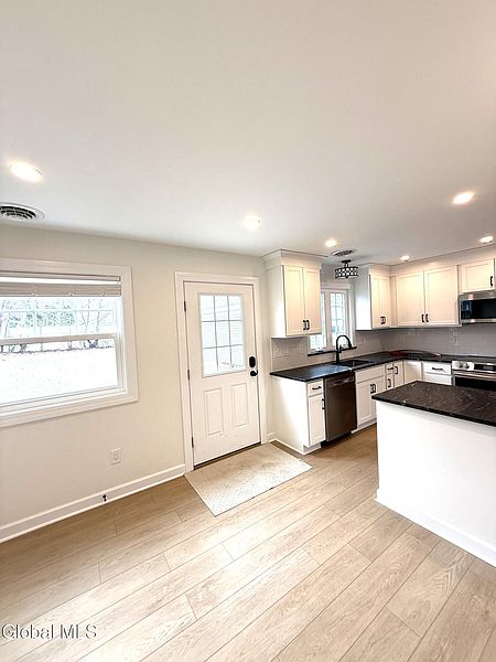 5th image of 18 Prospect Drive
