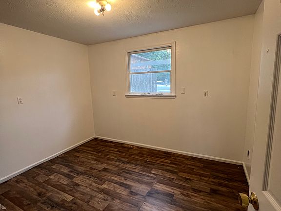 4th image of 544 S Charity St #2