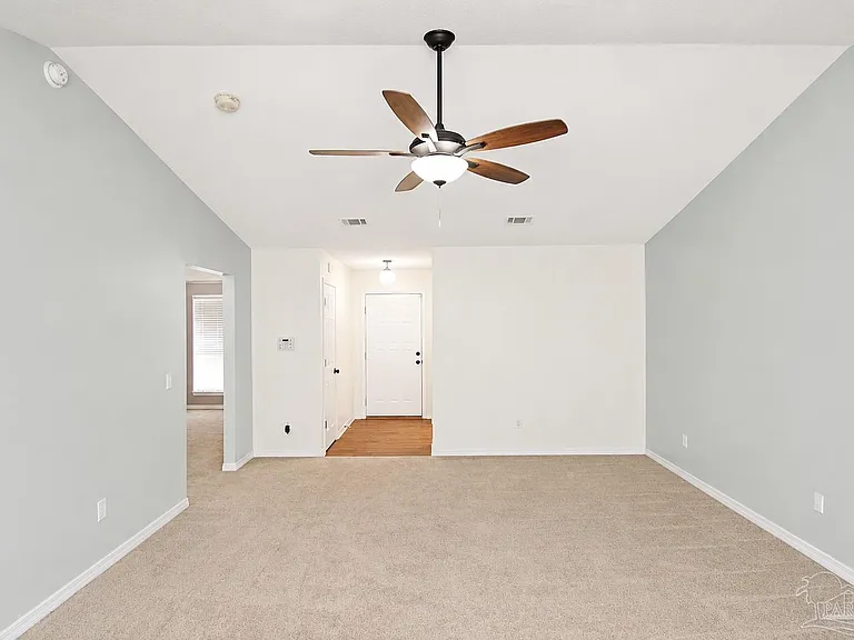 10609 Creek Ridge Dr — Photo 3