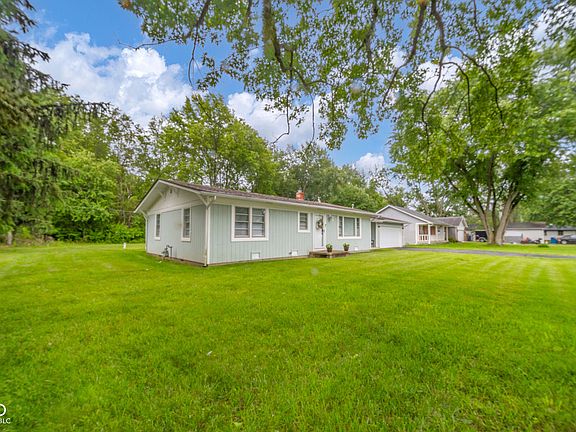 3rd image of 10097 N Balfer Dr E