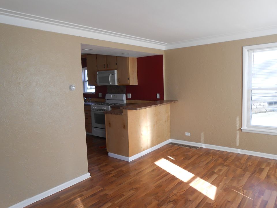 2nd image of 115 W McKinley Ave