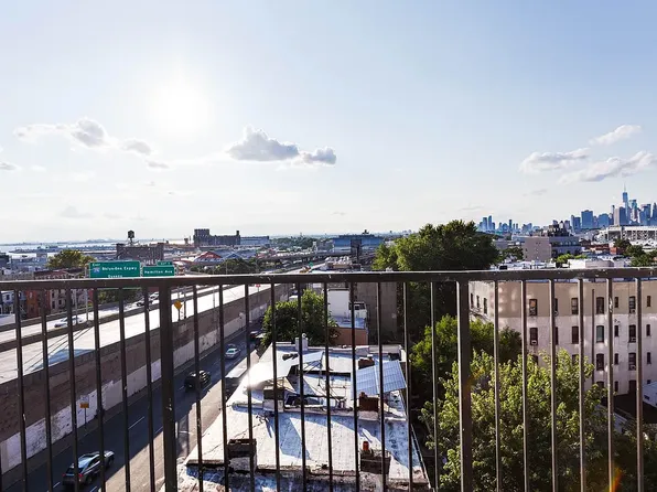 584 Fourth Avenue image 5 of 40