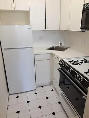 Rented by Corcoran | media 20