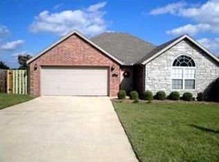 730 Reisling St, Centerton, AR 72719