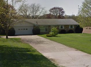 148 W Stones Hill Rd, Ligonier, IN 46767