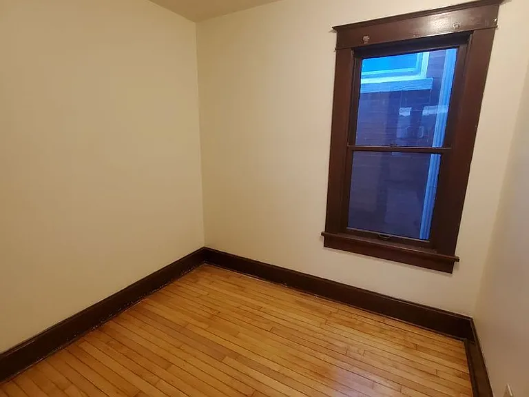 1025 E Land Pl — Photo 18