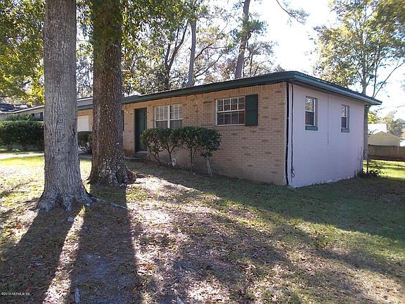 2nd image of 412 Capricorn Ln