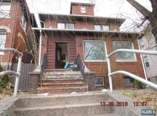 360 Broad Ave, Ridgefield, NJ 07657